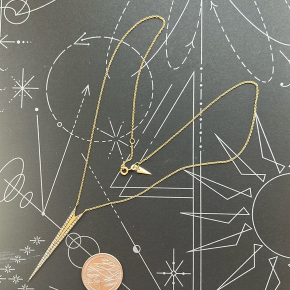 Queen Vee 18k rose gold stinger necklace